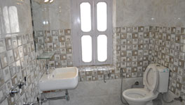 Hotel Kabli New Delhi - Bathroom View_3