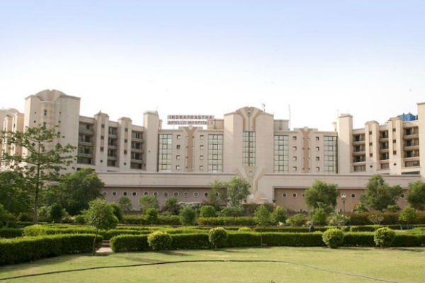 Hotel near Apollo Hospital delhi